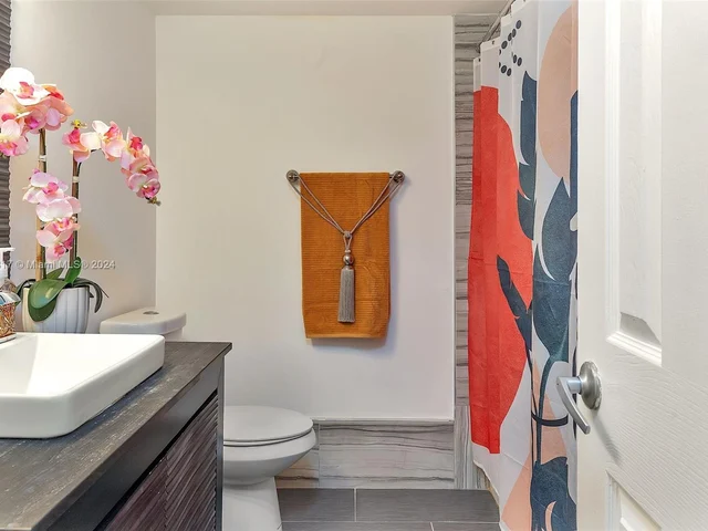 3001 N Oakland Forest Dr # 301, Oakland Park FL 33309