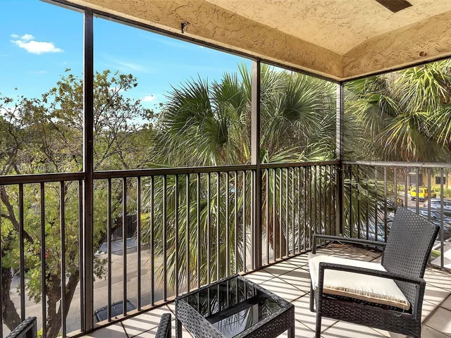 3001 N Oakland Forest Dr # 301, Oakland Park FL 33309