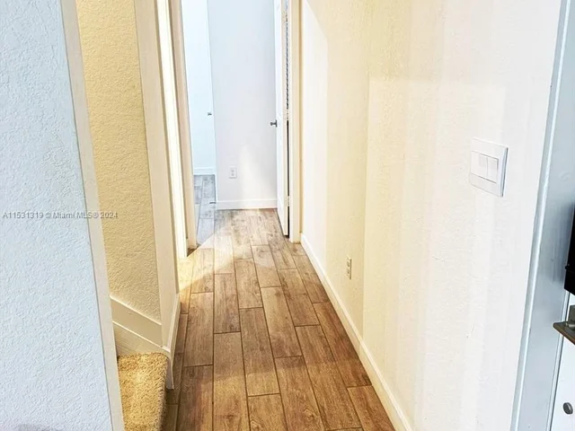 848 SE 17th St # 1, Homestead FL 33034