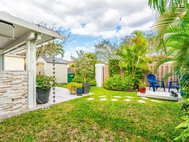 17543 SW 142nd Ct, Miami FL 33177