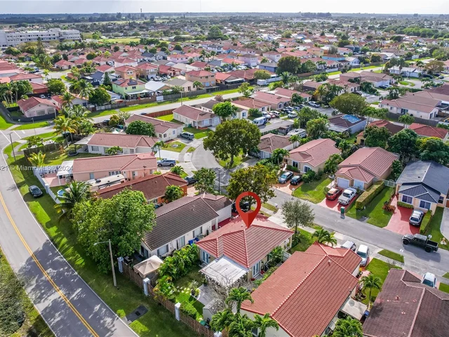 17543 SW 142nd Ct, Miami FL 33177