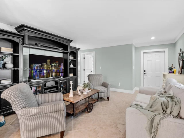 17543 SW 142nd Ct, Miami FL 33177