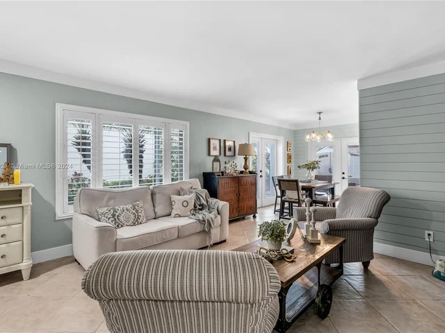 17543 SW 142nd Ct, Miami FL 33177