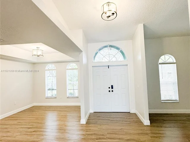 1574 NW 103 Ter, Coral Springs FL 33071