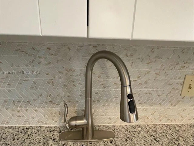 130 Lake Meryl Dr # 228, West Palm Beach FL 33411