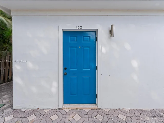 422 31st St, West Palm Beach FL 33407