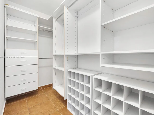 1141 NW 126th Pl, Miami FL 33182