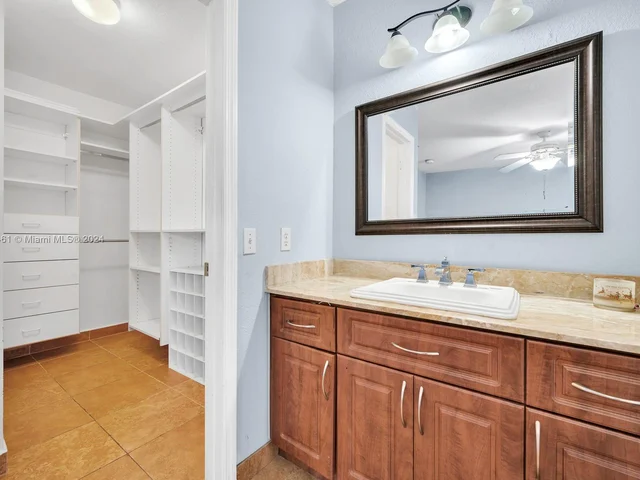 1141 NW 126th Pl, Miami FL 33182