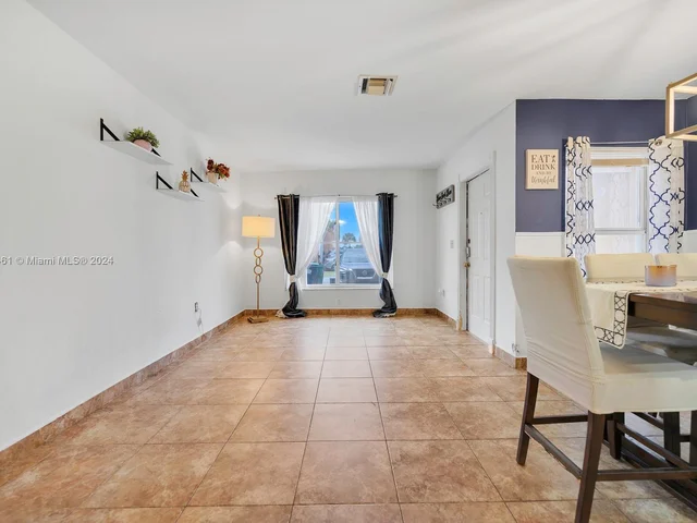 1141 NW 126th Pl, Miami FL 33182