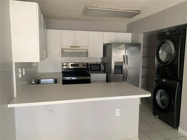 7611 SW 153rd Ct # 108, Miami FL 33193