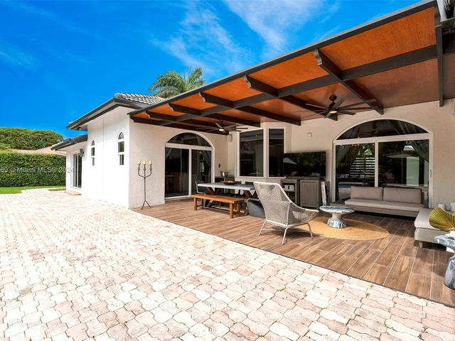 12950 NW 6th St, Miami FL 33182