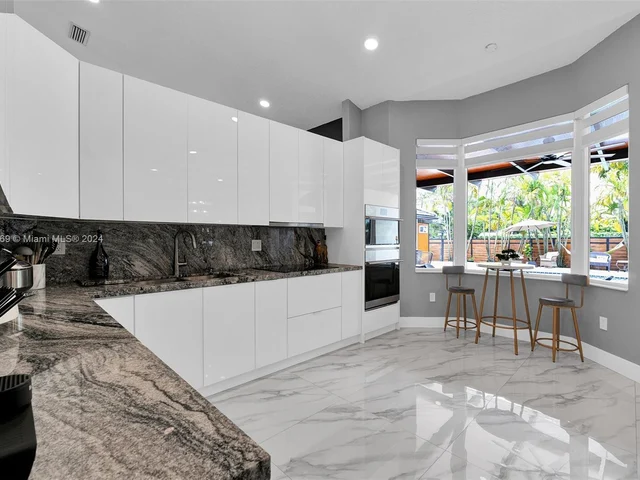 12950 NW 6th St, Miami FL 33182