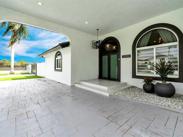 12950 NW 6th St, Miami FL 33182