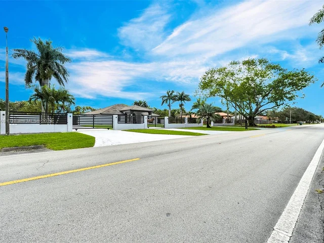 12950 NW 6th St, Miami FL 33182