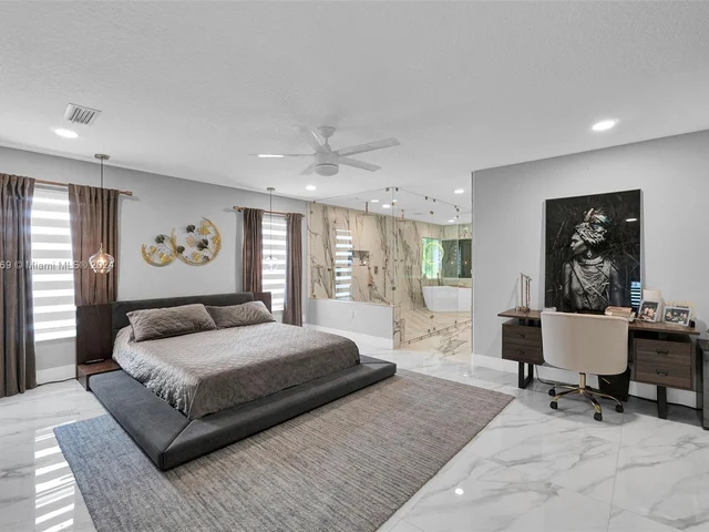 12950 NW 6th St, Miami FL 33182