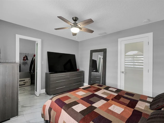 12950 NW 6th St, Miami FL 33182