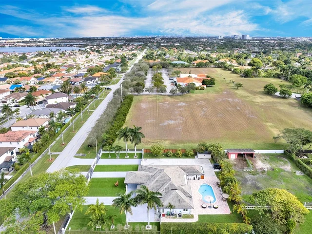 12950 NW 6th St, Miami FL 33182