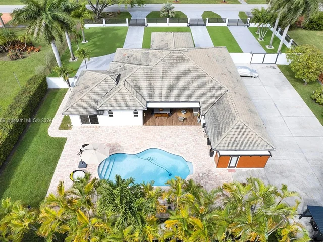 12950 NW 6th St, Miami FL 33182