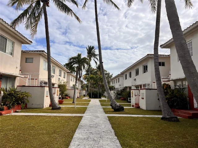 1195 Marseille Dr # 5, Miami Beach FL 33141