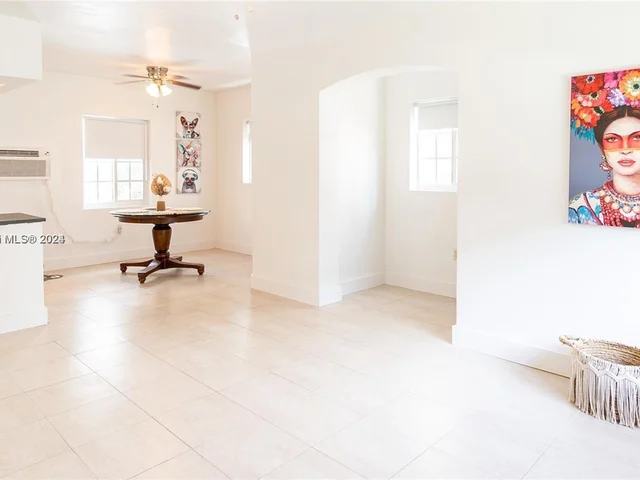 1195 Marseille Dr # 5, Miami Beach FL 33141