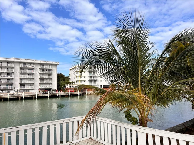 1195 Marseille Dr # 5, Miami Beach FL 33141