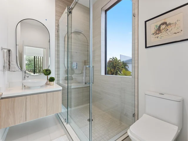 1661 SW 19th Ter, Miami FL 33145