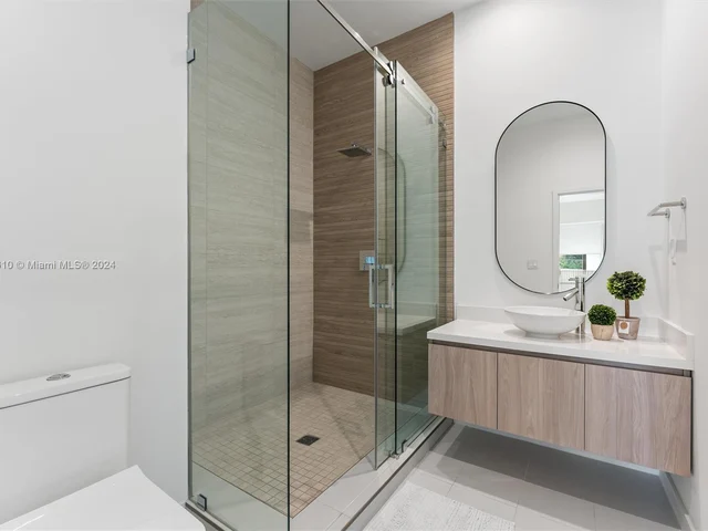 1661 SW 19th Ter, Miami FL 33145