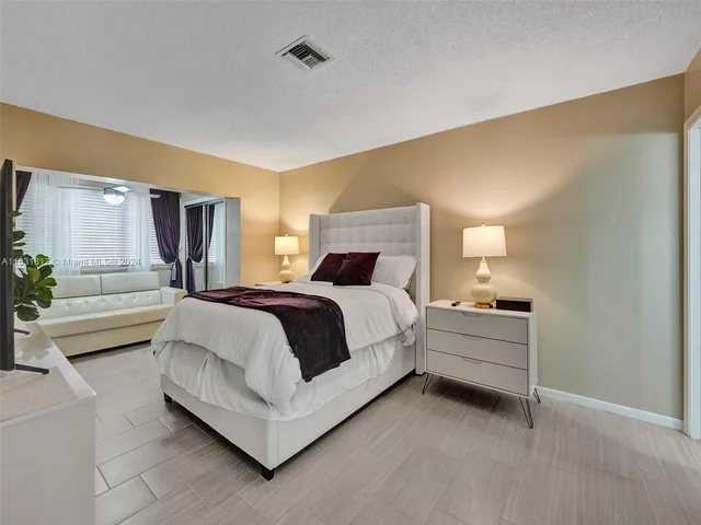 1801 Presidential Way # D202, West Palm Beach FL 33401