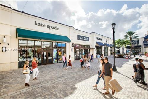 1801 Presidential Way # D202, West Palm Beach FL 33401