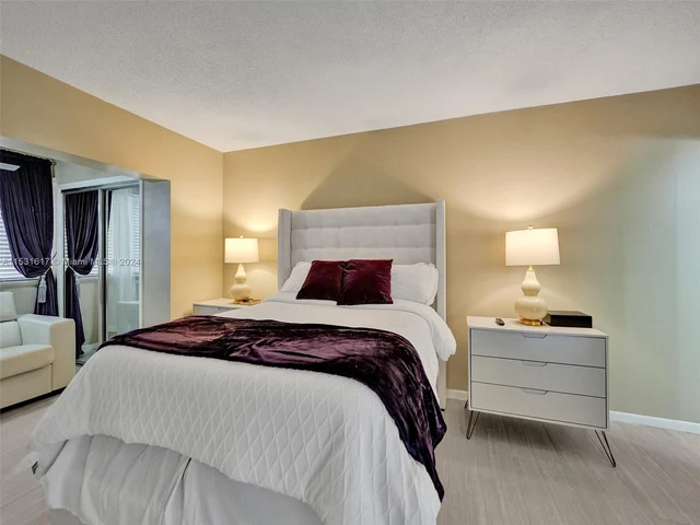 1801 Presidential Way # D202, West Palm Beach FL 33401