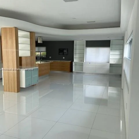 1000 N Shore Dr, Miami Beach FL 33141