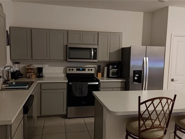 669 SW 11th St # 669, Florida City FL 33034