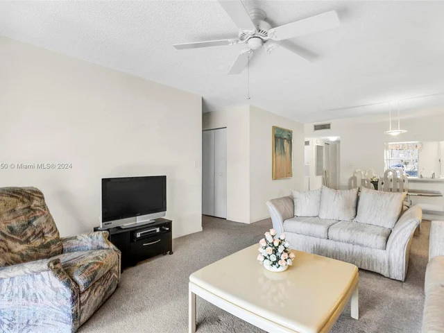 3235 S Carambola Cir S # 23118, Coconut Creek FL 33066