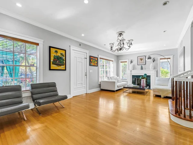 1535 SW 13th St, Miami FL 33145