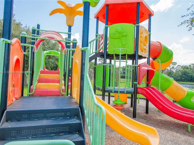 1075 Park Ridge Cir # 1075, Kissimmee FL 34746