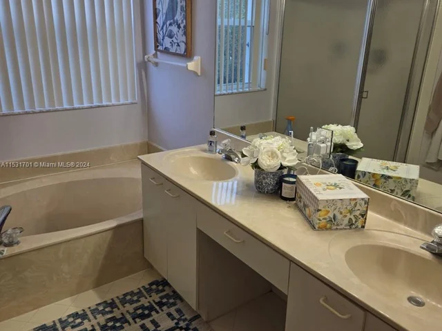 15792 NW 15th Ct, Pembroke Pines FL 33028