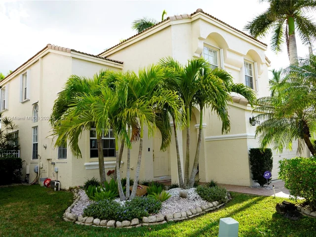 15792 NW 15th Ct, Pembroke Pines FL 33028