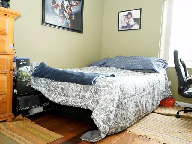 15792 NW 15th Ct, Pembroke Pines FL 33028