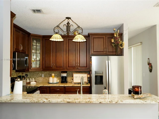 15792 NW 15th Ct, Pembroke Pines FL 33028