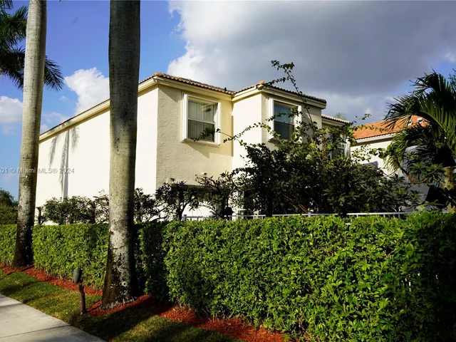 15792 NW 15th Ct, Pembroke Pines FL 33028