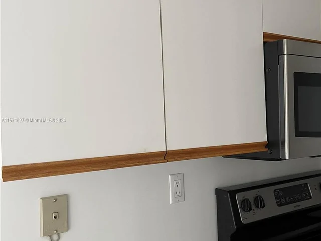 3600 Mystic Pointe Dr # 507, Aventura FL 33180