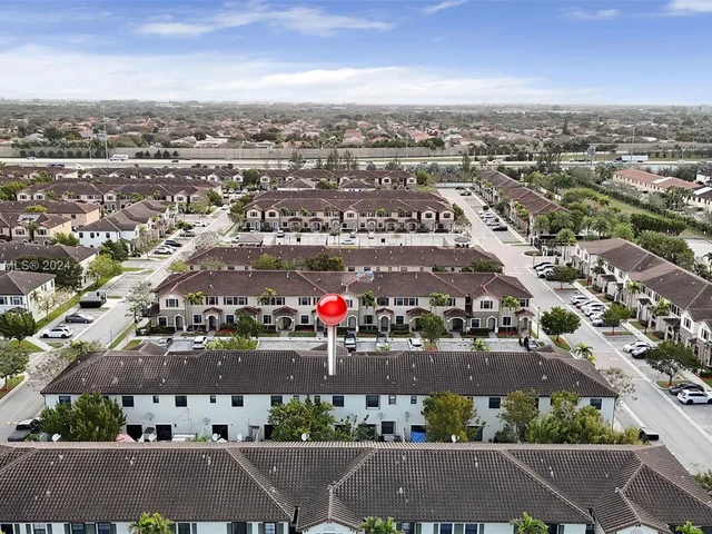 9244 W 33rd Way, Hialeah FL 33018