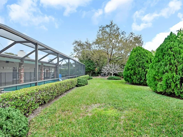 7540 SW 174th St, Palmetto Bay FL 33157