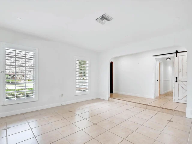 7540 SW 174th St, Palmetto Bay FL 33157