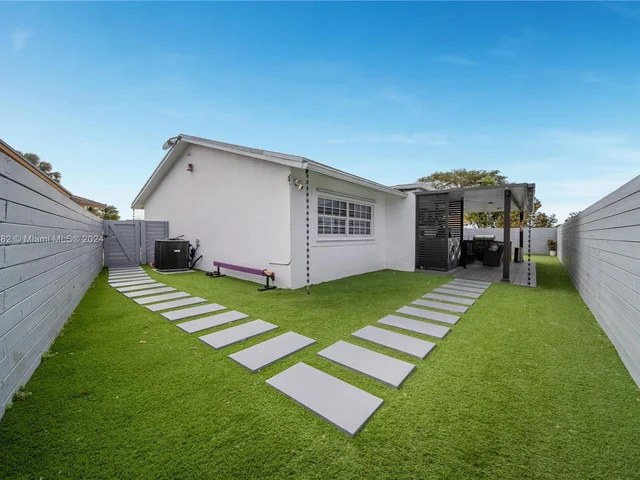 4225 SW 138th Ct, Miami FL 33175