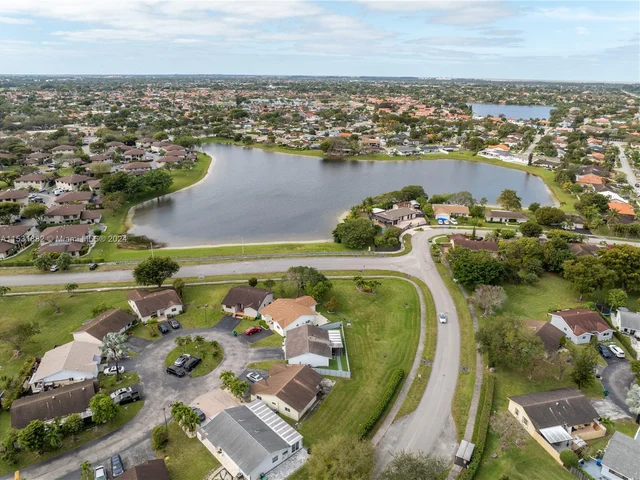 4225 SW 138th Ct, Miami FL 33175