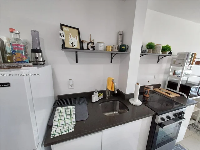945 Michigan Ave # 5, Miami Beach FL 33139