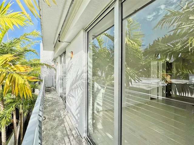 945 Michigan Ave # 5, Miami Beach FL 33139