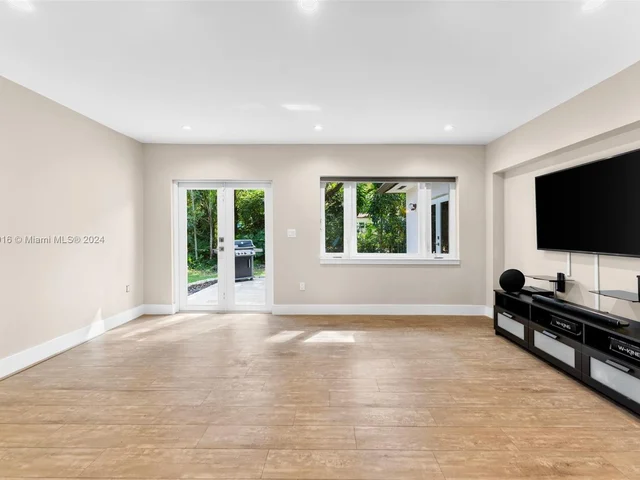 822 Almeria Ave, Coral Gables FL 33134