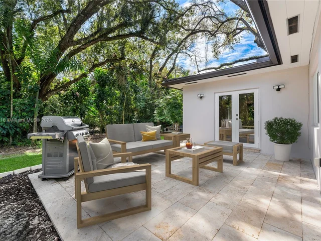 822 Almeria Ave, Coral Gables FL 33134